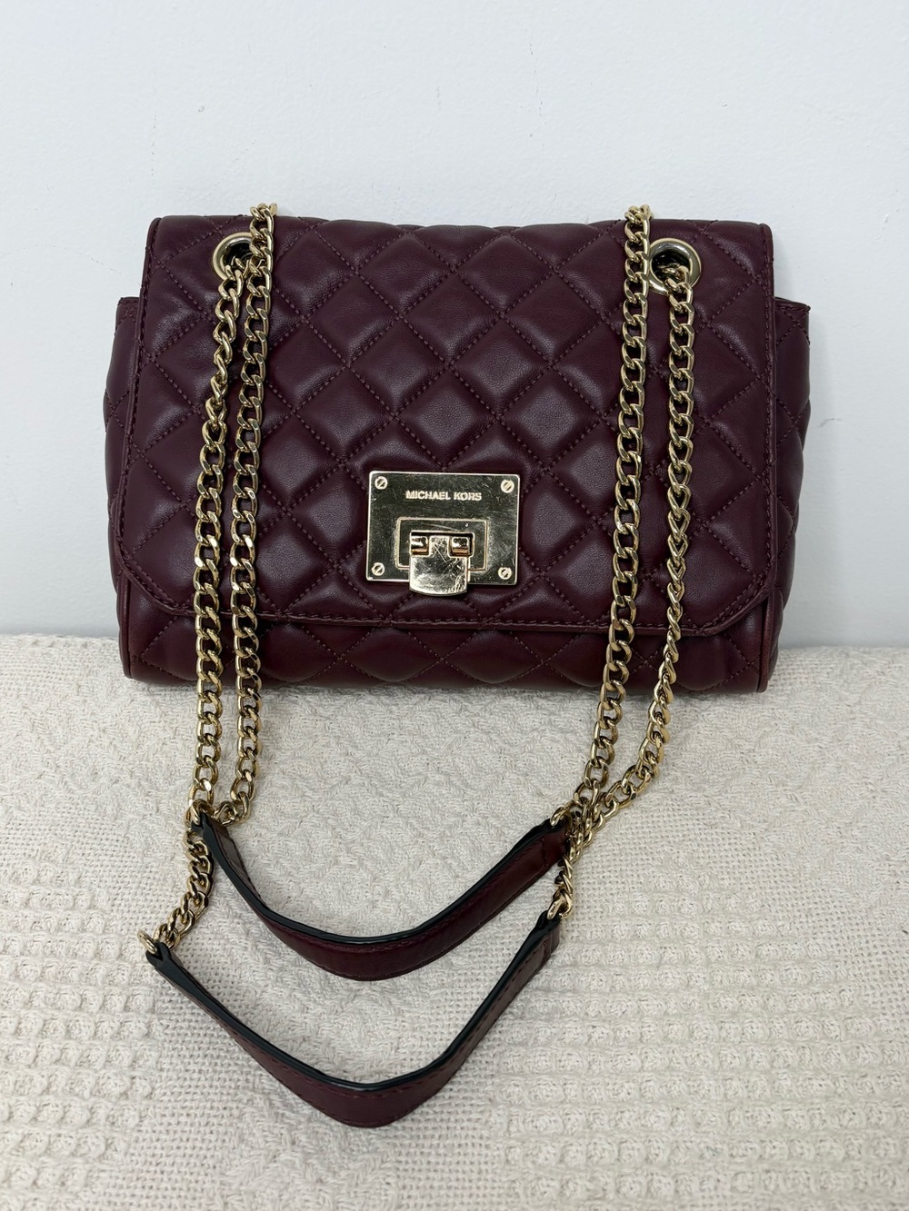 Michael Kors Vivianne Quilted Leather Shoulder Bag Convertible Chain Strap Purse
